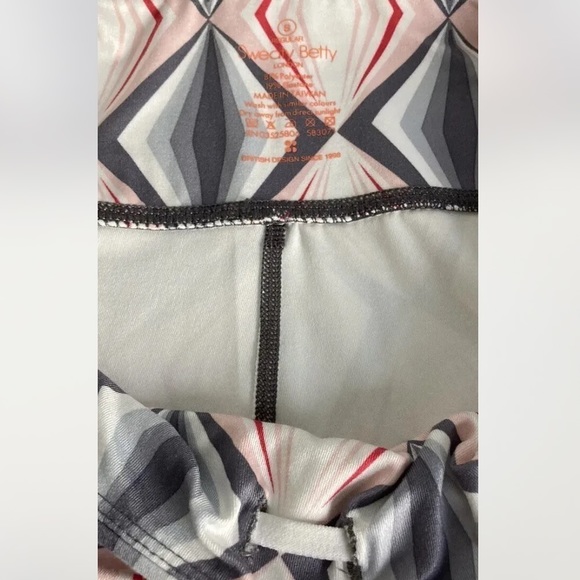 SWEATY Betty Leggings Womens Red Geometric Print Power 7/8 Yoga Size Small - Picture 5 of 7